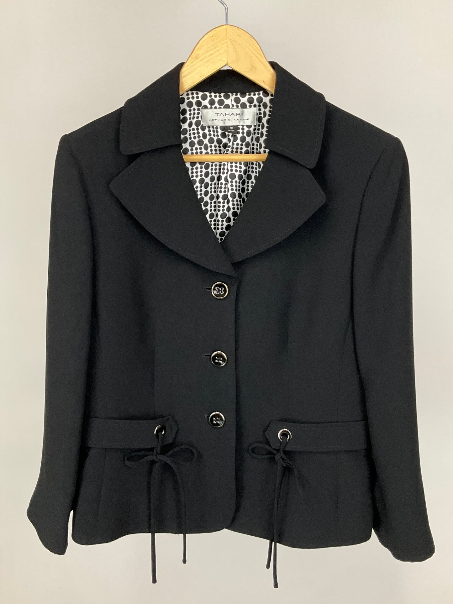 TAHARI BLACK BLAZER SZ 10