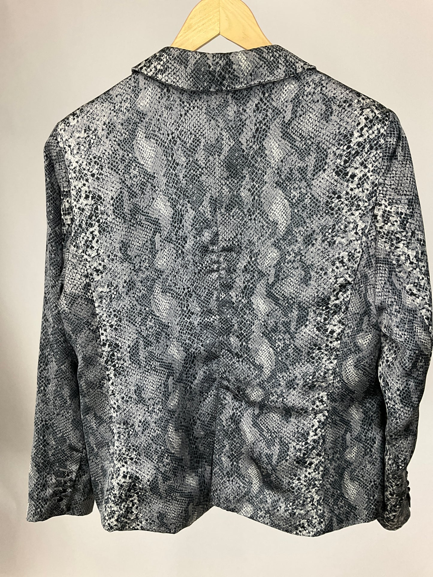 DANA BUCHMAN GRAY/BLACK BLAZER SZ 14