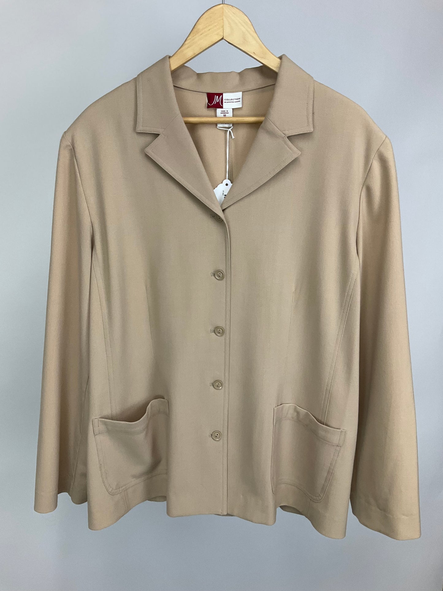JM COLLECTION TAN BLAZER SZ 18