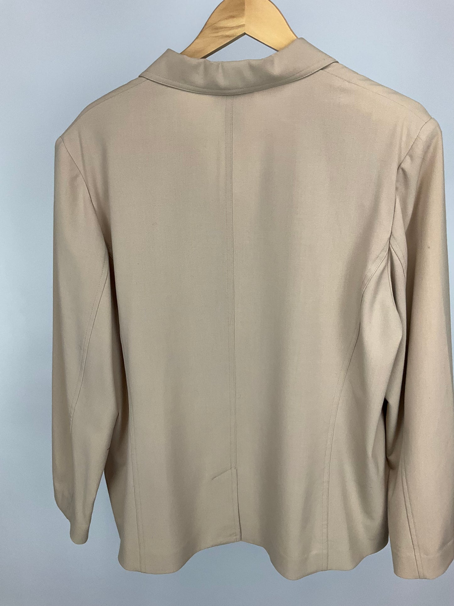 JM COLLECTION TAN BLAZER SZ 18