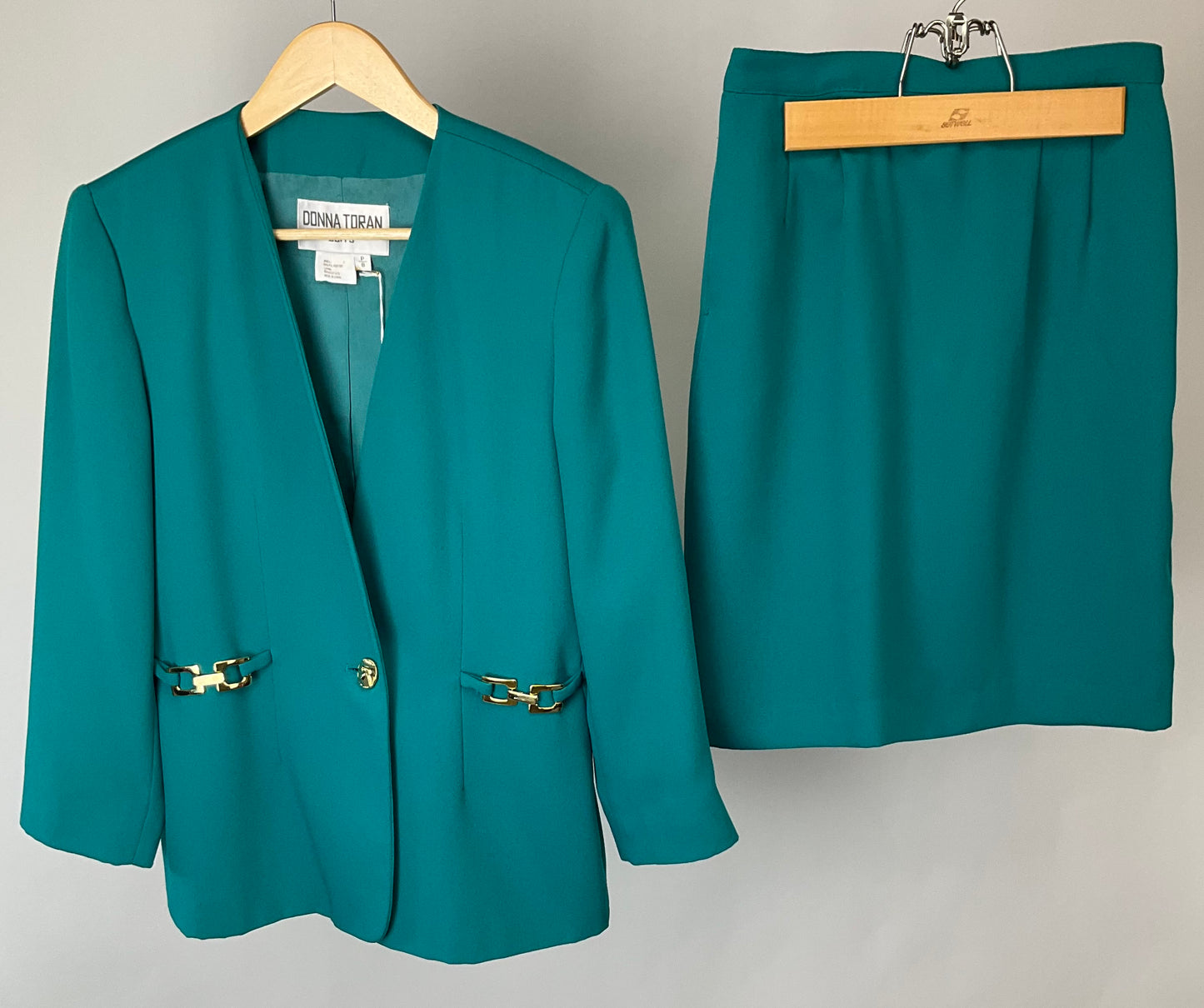 DONNA TORAN GREEN SKIRT SUIT SZ 8P