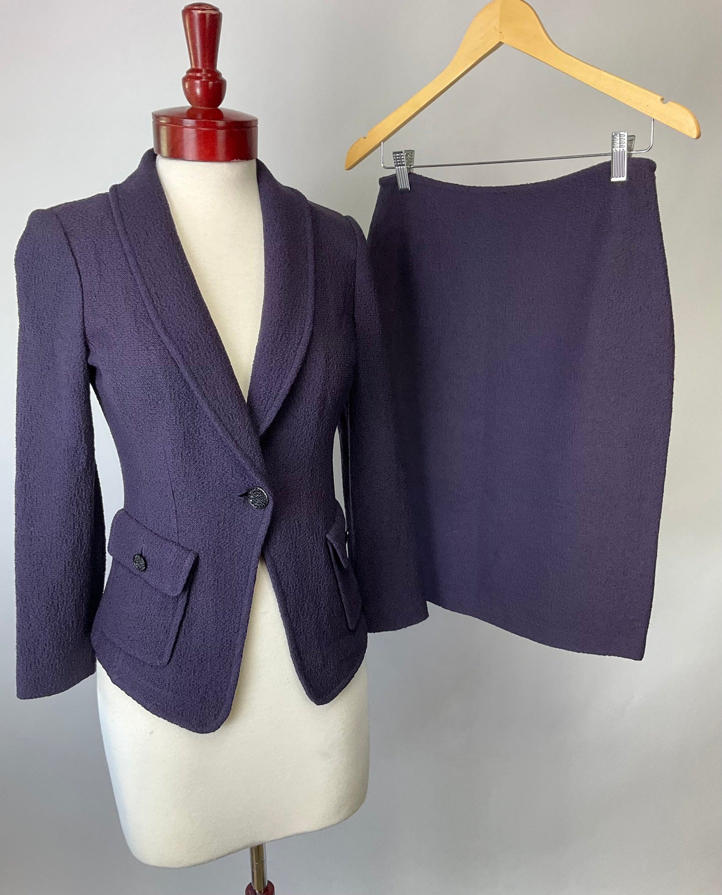 ST JOHN COUTURE PURPLE SKIRT SUIT SZ 2