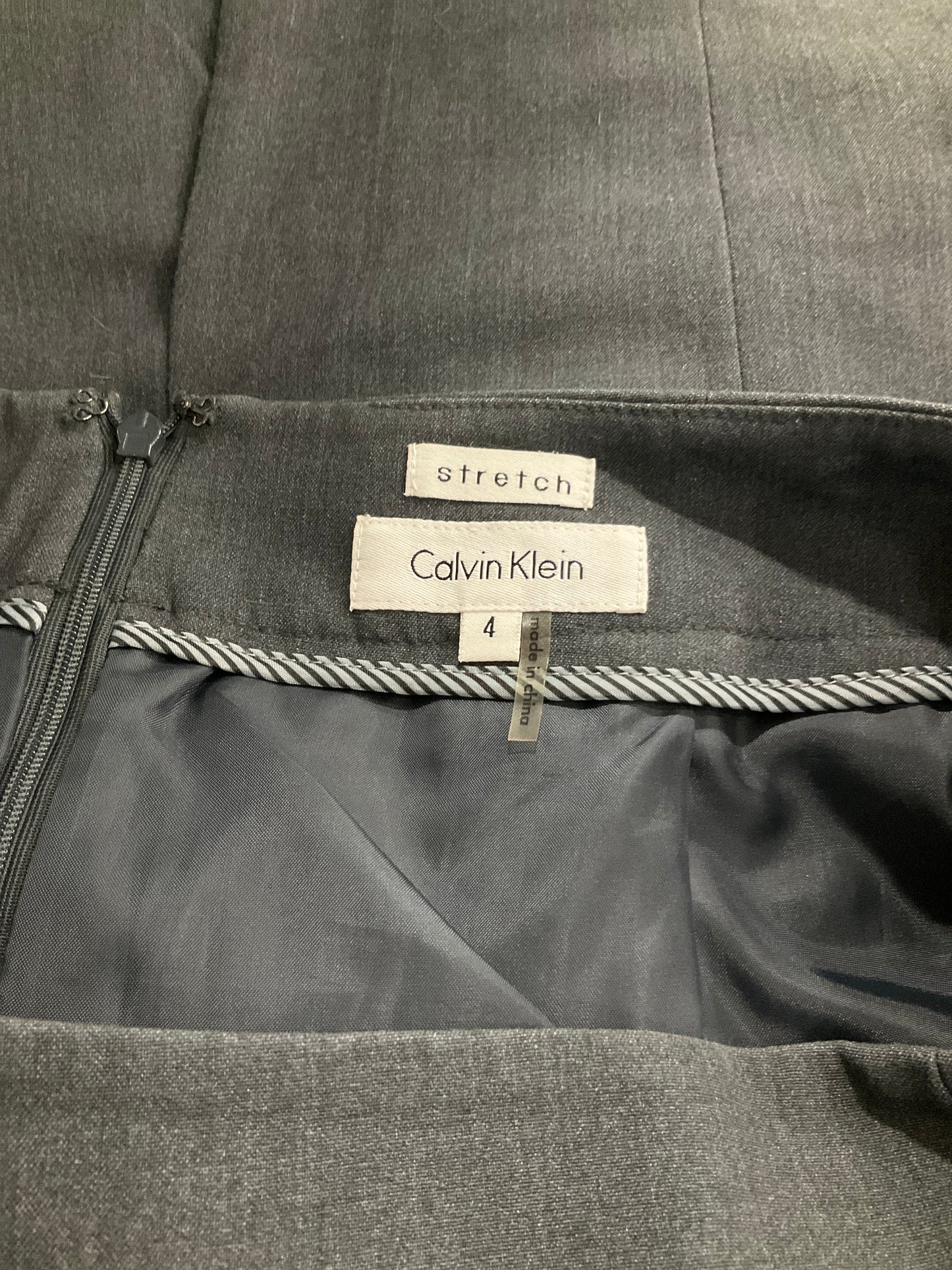 CALVIN KLEIN GRAY SKIRT SZ 4