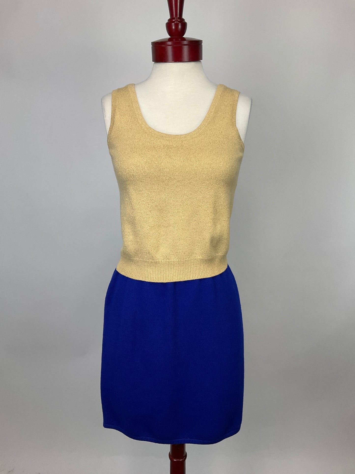 ST JOHN COLLECTION BLUE/GOLD 3 PIECE SUIT SZ S/6