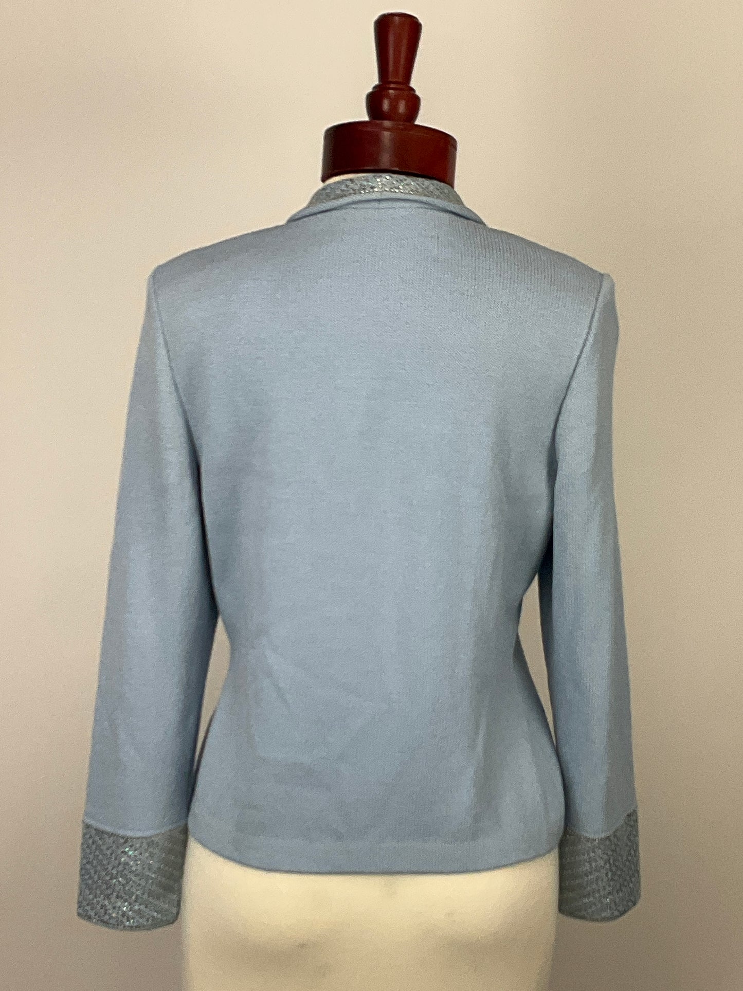 ST JOHN EVENING LIGHT BLUE BLAZER SZ 4