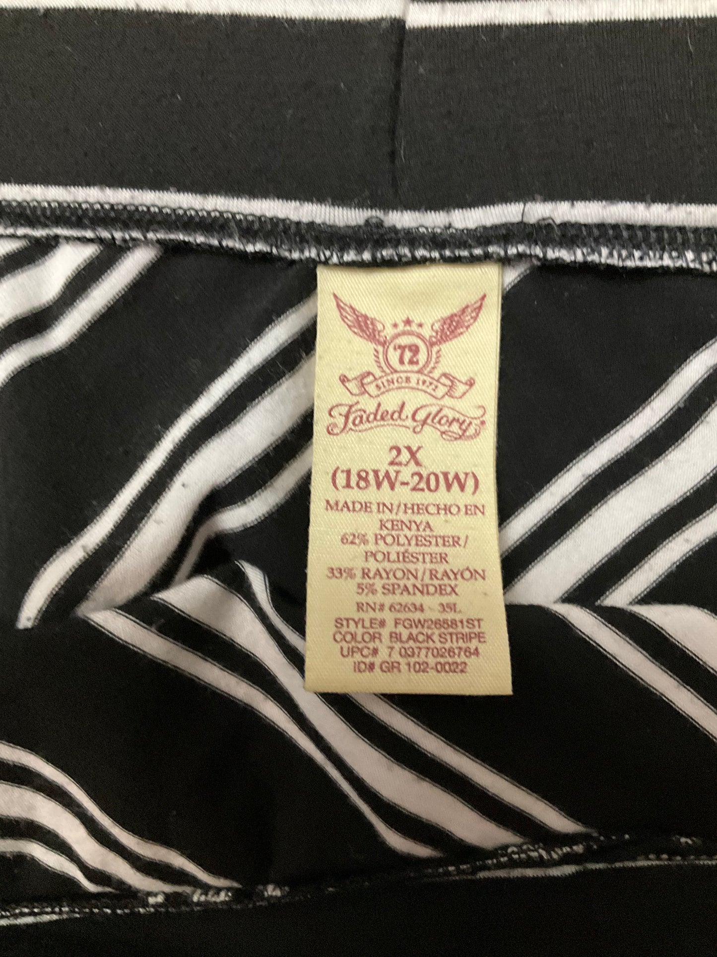 FADED GLORY BLACK & WHITE SKIRT SZ 2X