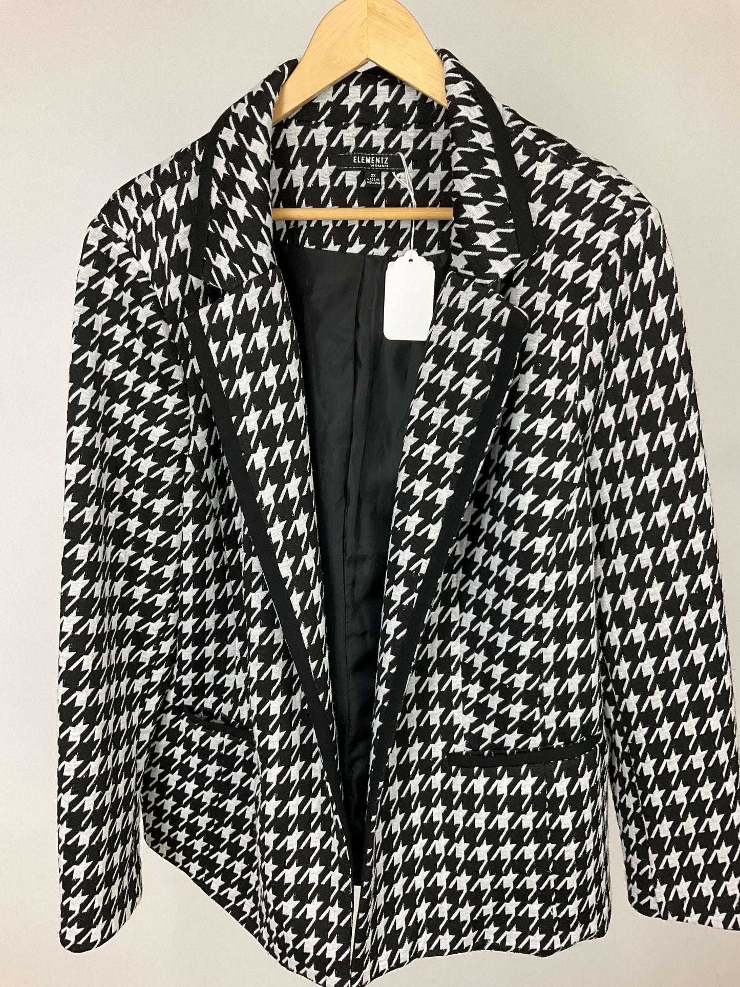 ELEMENTZ BLACK/WHITE BLAZER SZ 2X
