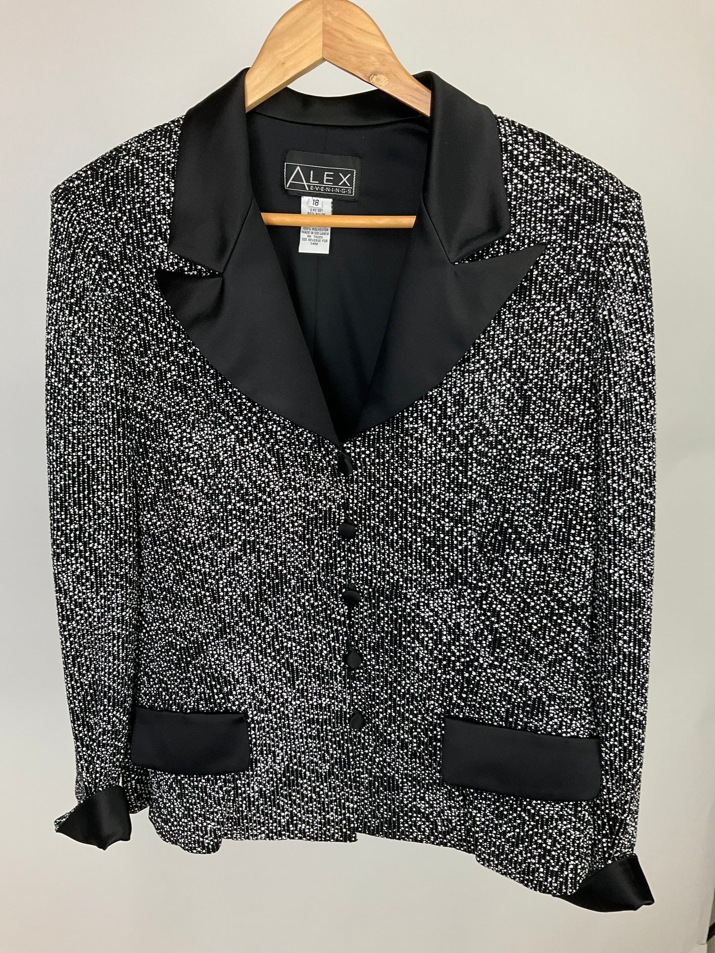 ALEX EVENING BLACK/SILVER BLAZER SZ 18