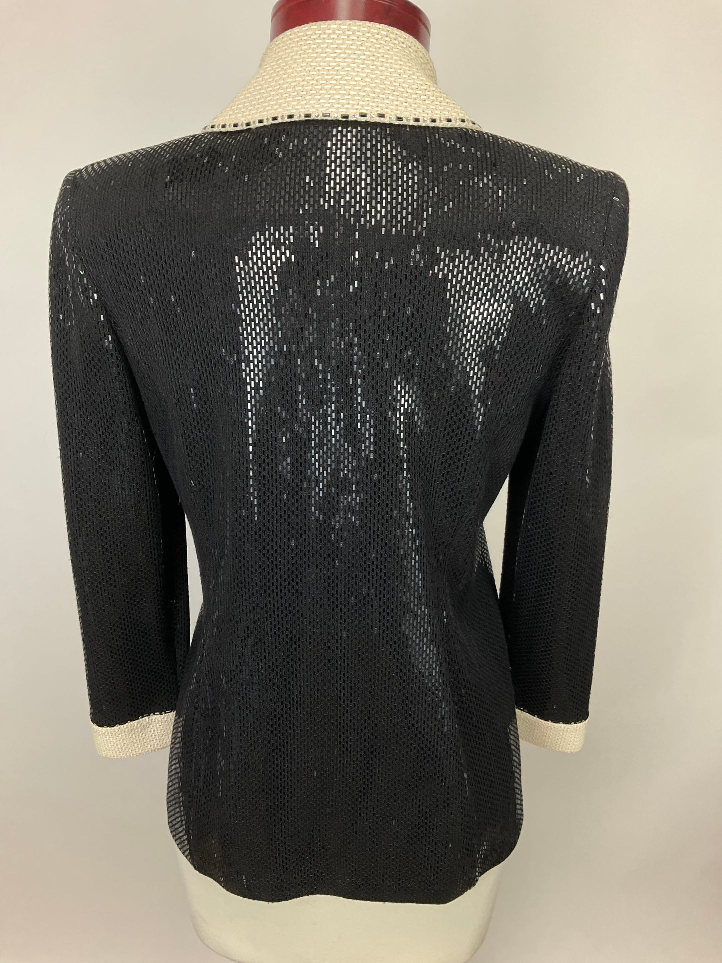 ST JOHN COUTURE BLACK/WHITE BLAZER SZ 2