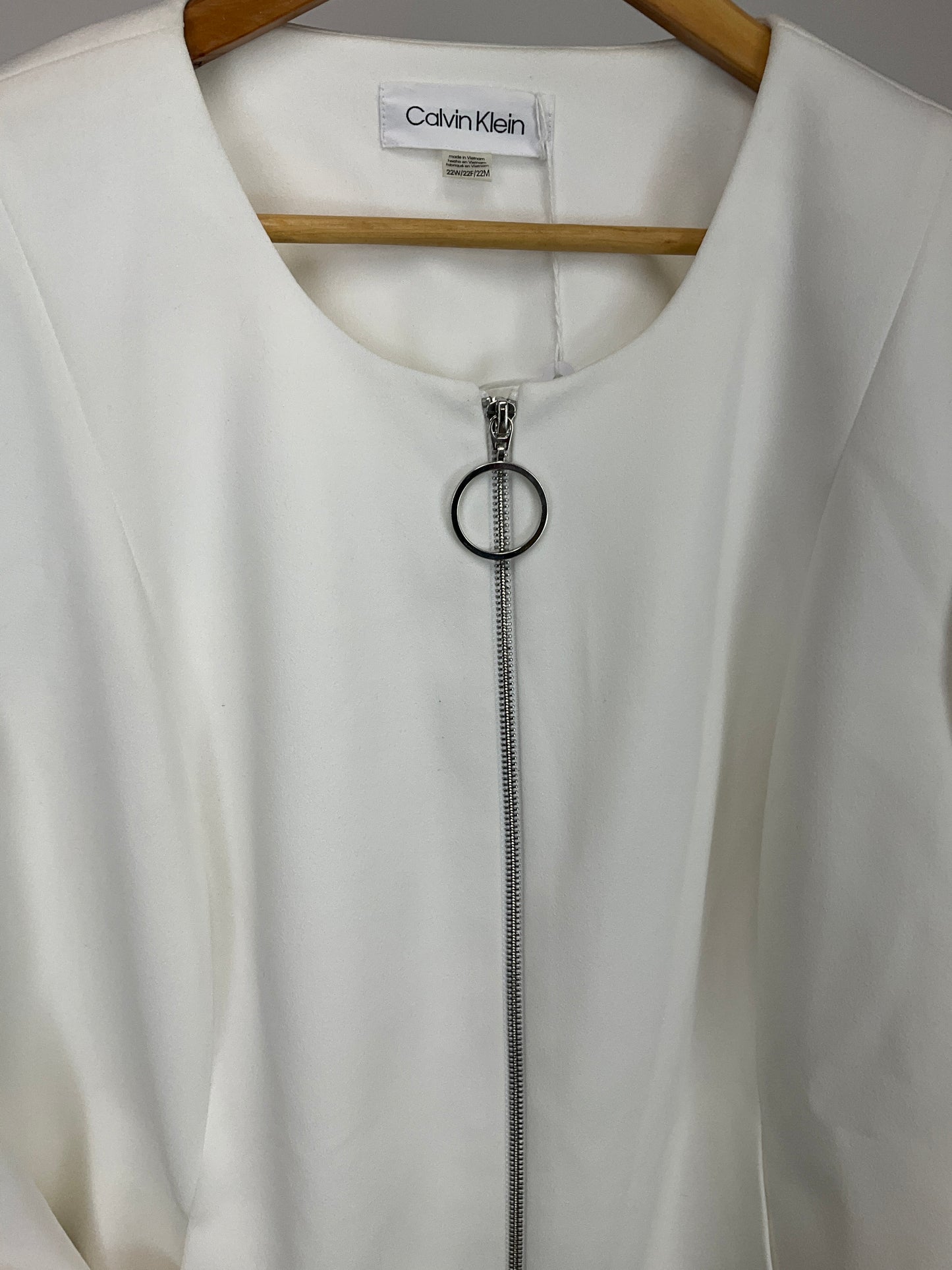 CALVIN KLEIN WHITE BLAZER SZ 22W