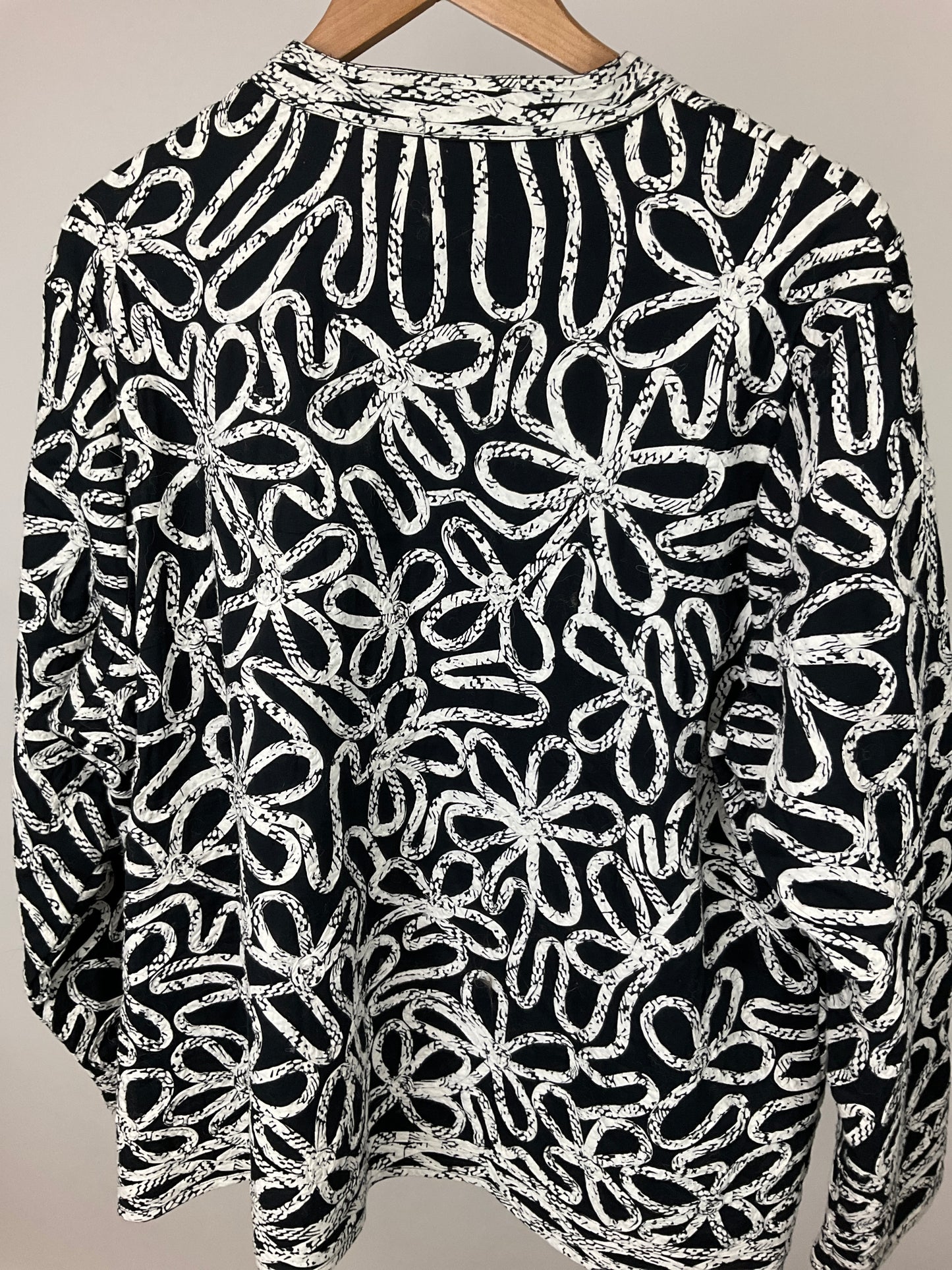 COLDWATER CREEK BLK/WHITE BLAZER SZ 2X
