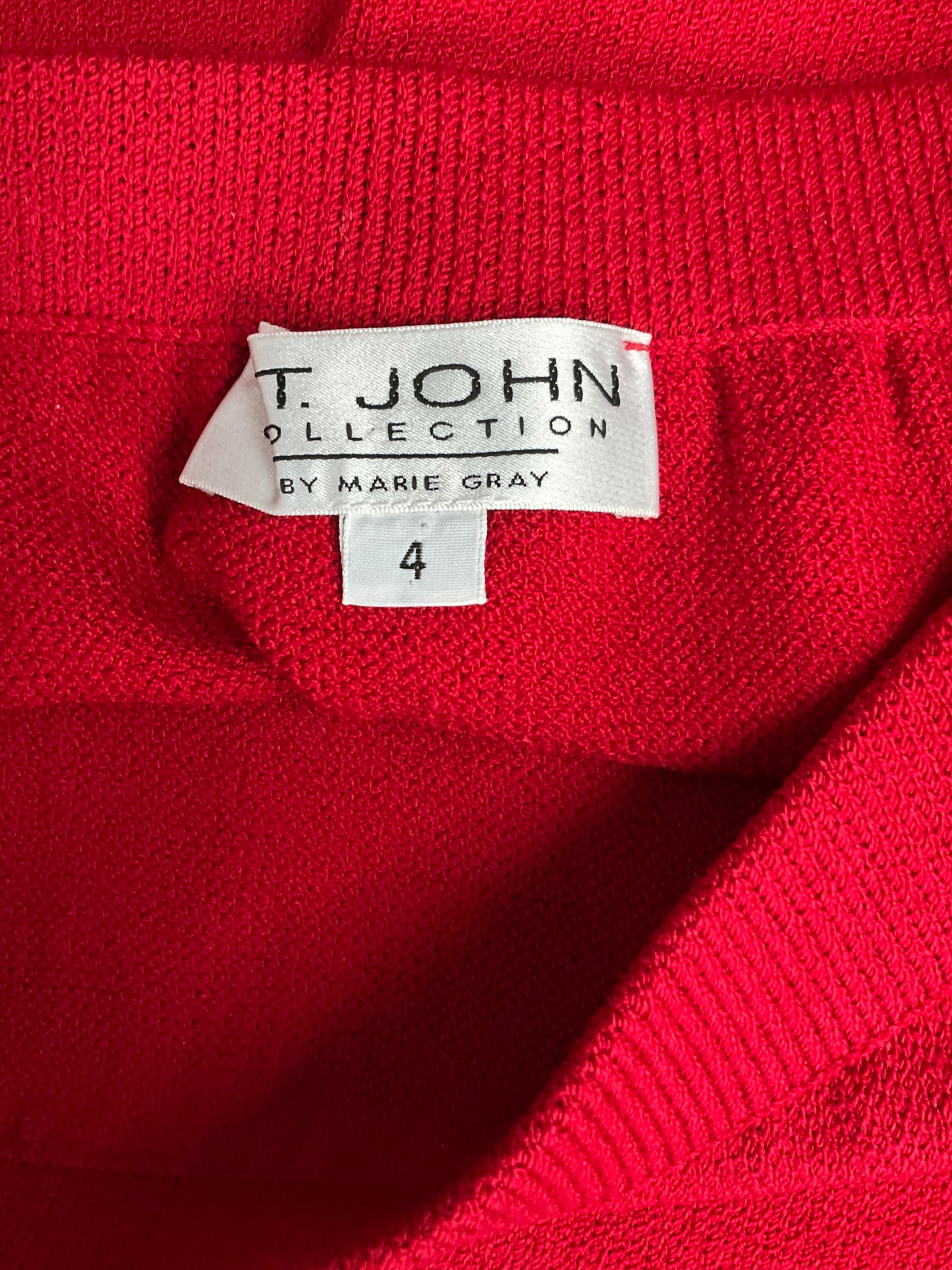 ST JOHN EVENING RED/BLACK SKIRT SUIT SZ 4/6