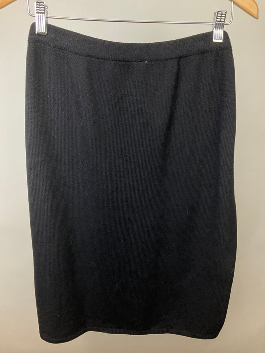 NO BRAND BLACK KNIT SKIRT SZ 18