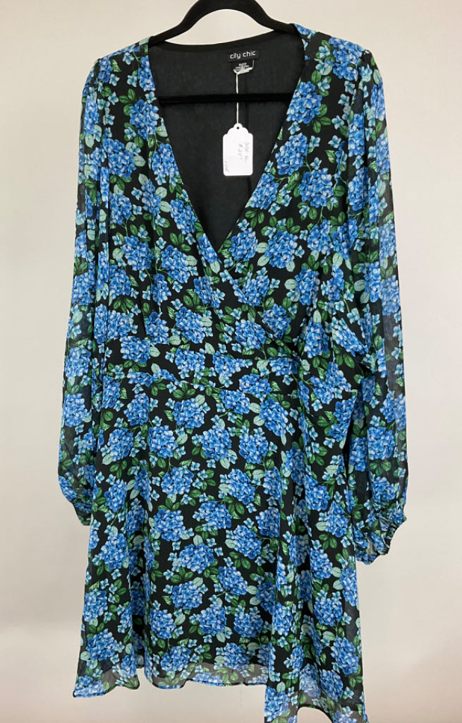 city chic blue floral dress City Chic Womens Size M Maxi Dress Blue / Floral (s) - Used Very Good