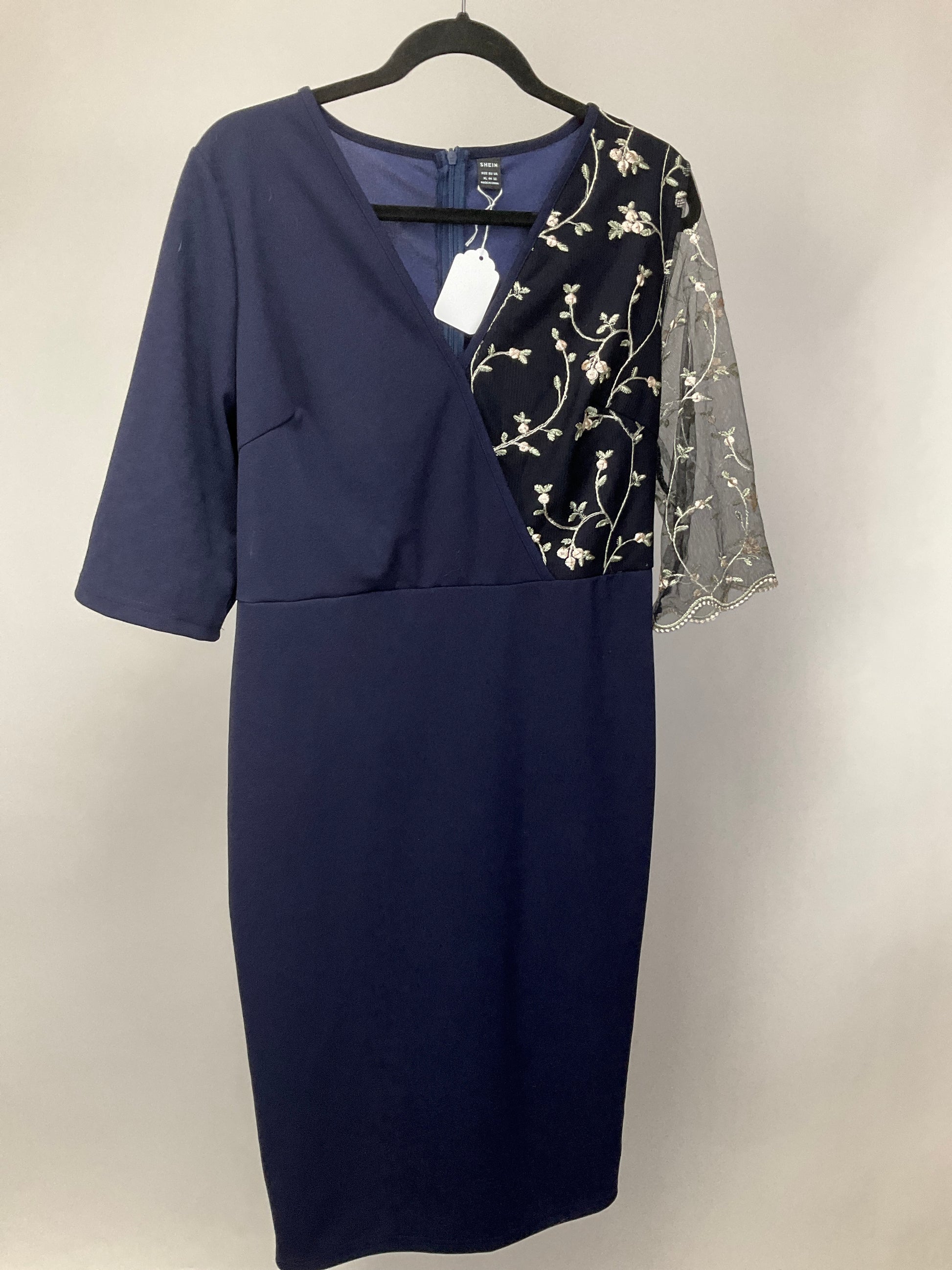 SHEIN BLUE/BLACK DRESS SZ XL – Best in Show Clothes SHEIN BLUE/BLACK DRESS SZ XL – Best in Show Clothes