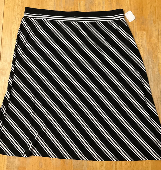 FADED GLORY BLACK & WHITE SKIRT SZ 2X