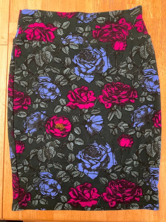 LULAROE GREEN, PINK SKIRT SZ M