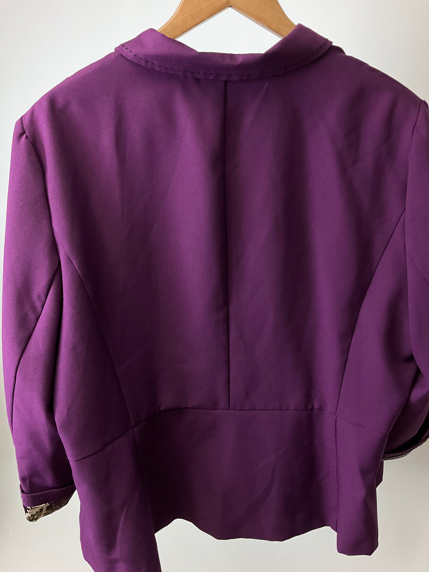 T. MILANO PURPLE SKIRT SUIT SZ 22W