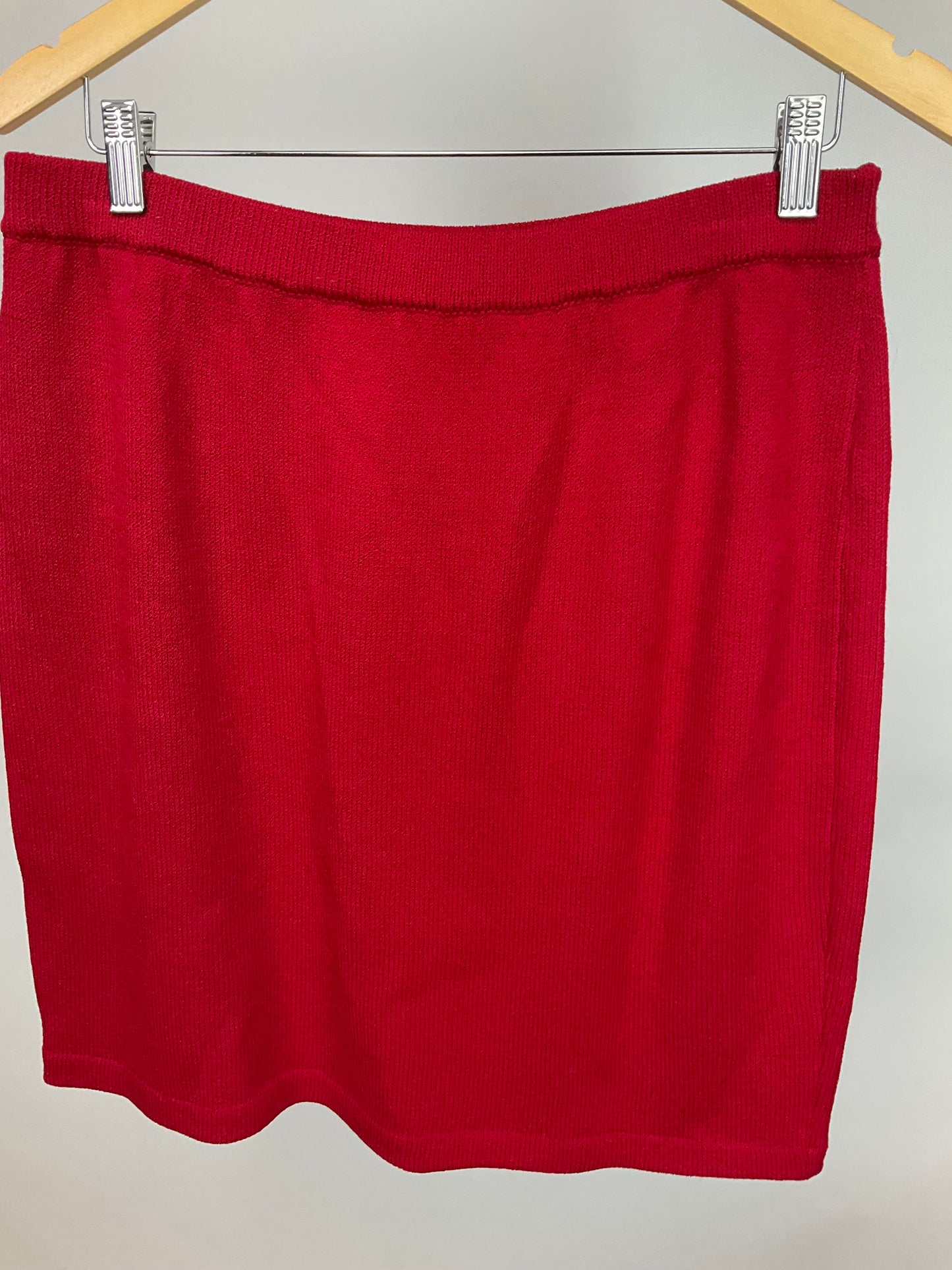 ST JOHN COLLECTION RED CREAM SKIRT SUIT SZ 12-14