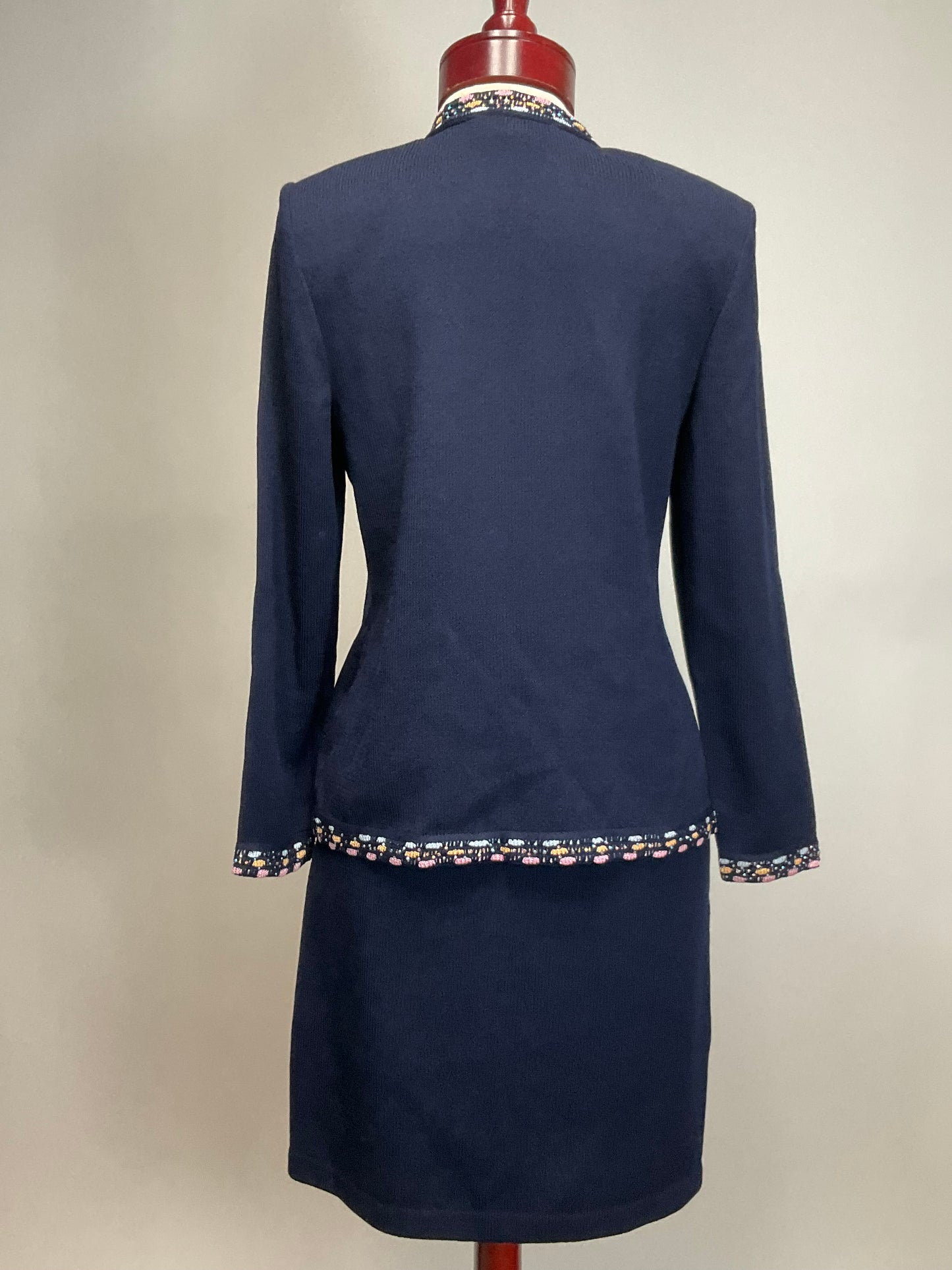 ST JOHN COLLECTION NAVY BLUE SKIRT SUIT SZ 4