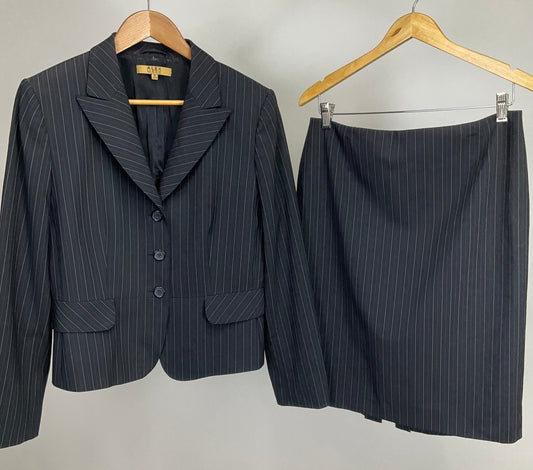 ALEX MARIE BLACK PINSTRIPE SKIRT SUIT SZ 10/12