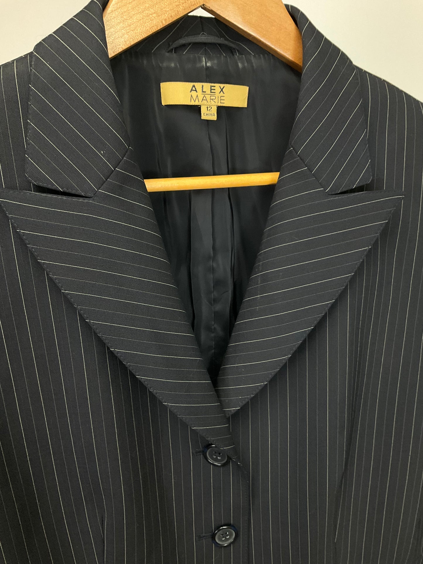 ALEX MARIE BLACK PINSTRIPE SKIRT SUIT SZ 10/12