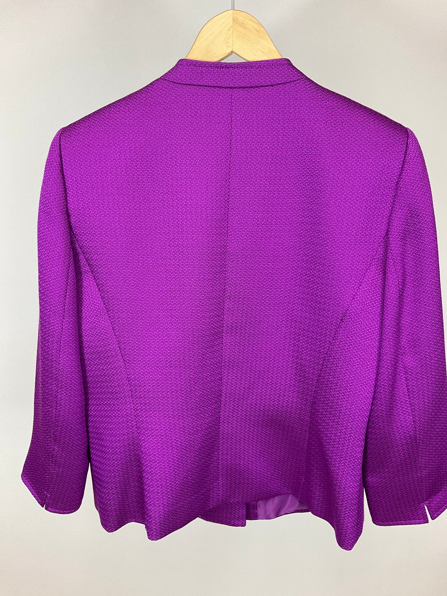 TAHARI RASPBERRY BLAZER SZ 10
