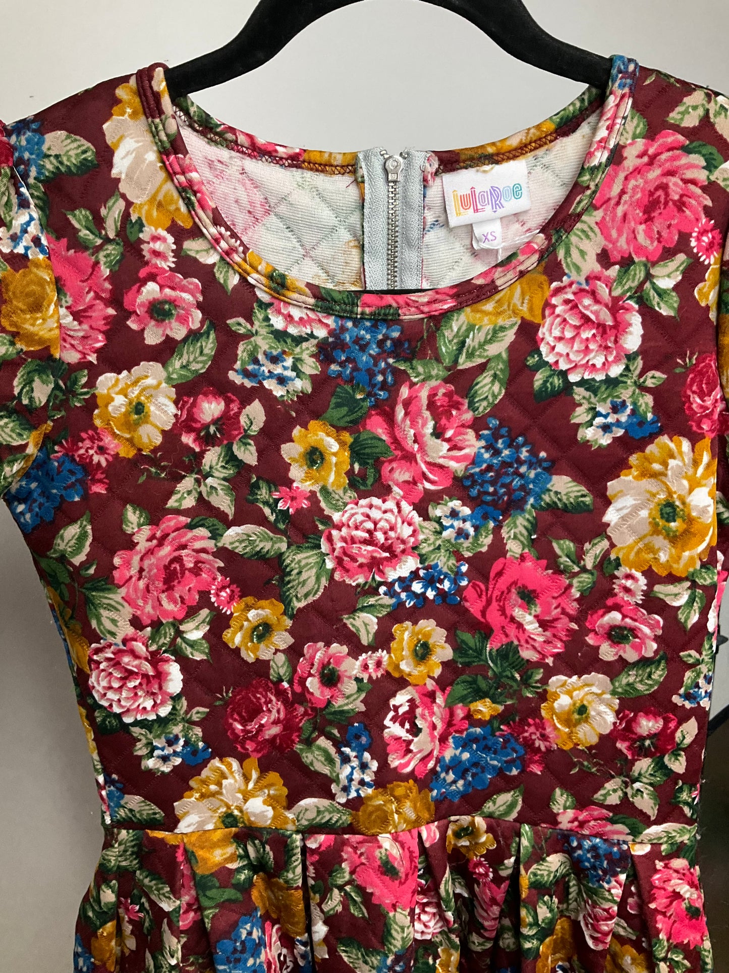 LULAROE BURGUNDY FLORAL DRESS SZ XS
