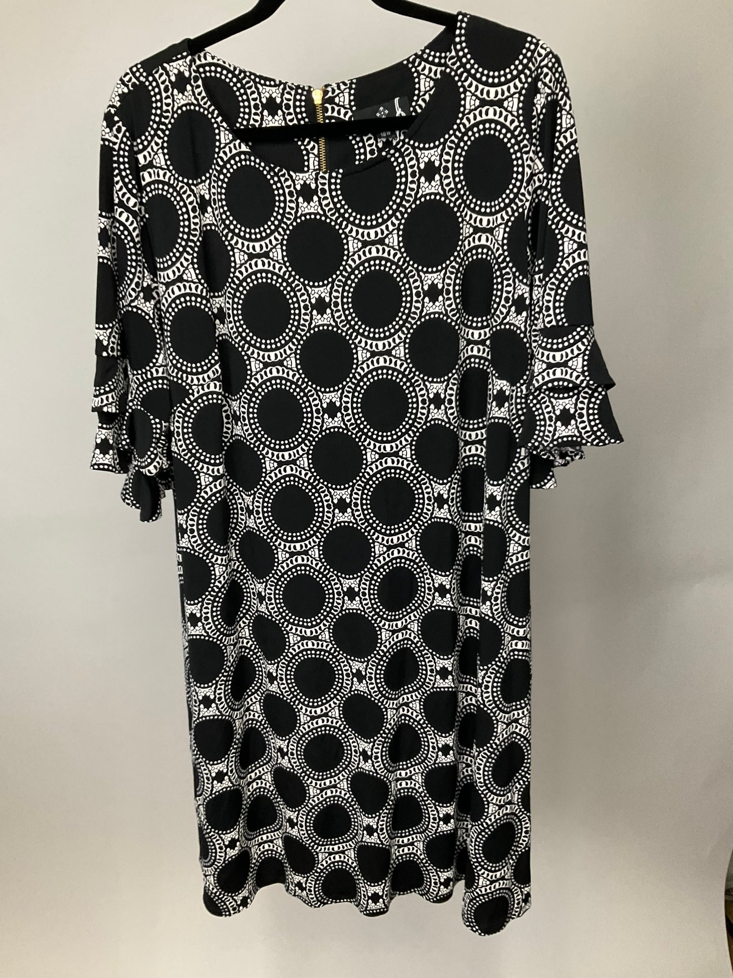RONNI NICOLE BLACK WHITE DRESS SZ 18W