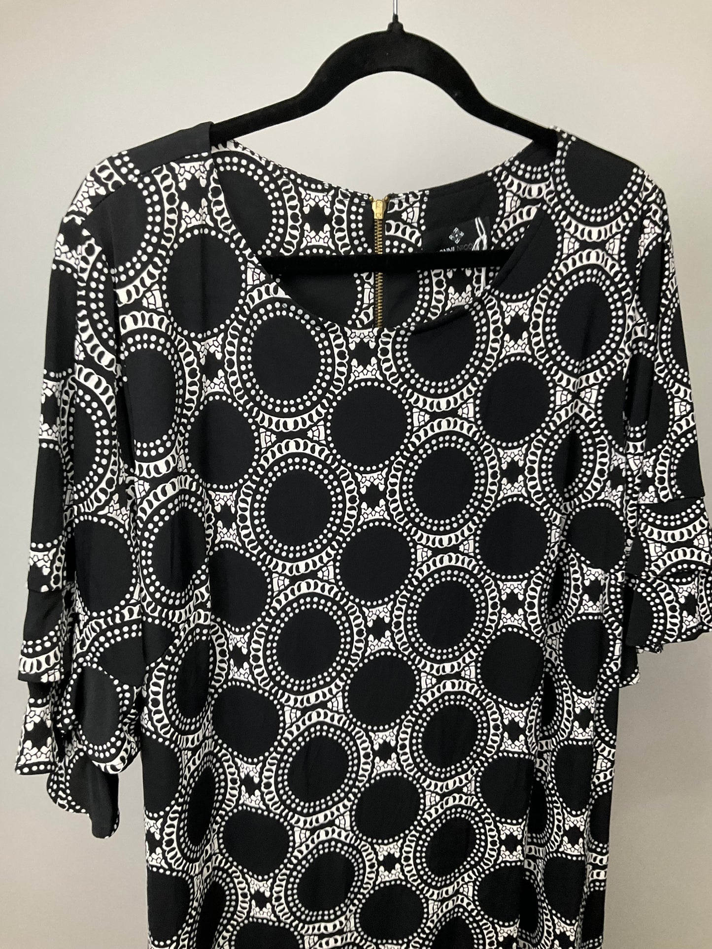 RONNI NICOLE BLACK WHITE DRESS SZ 18W
