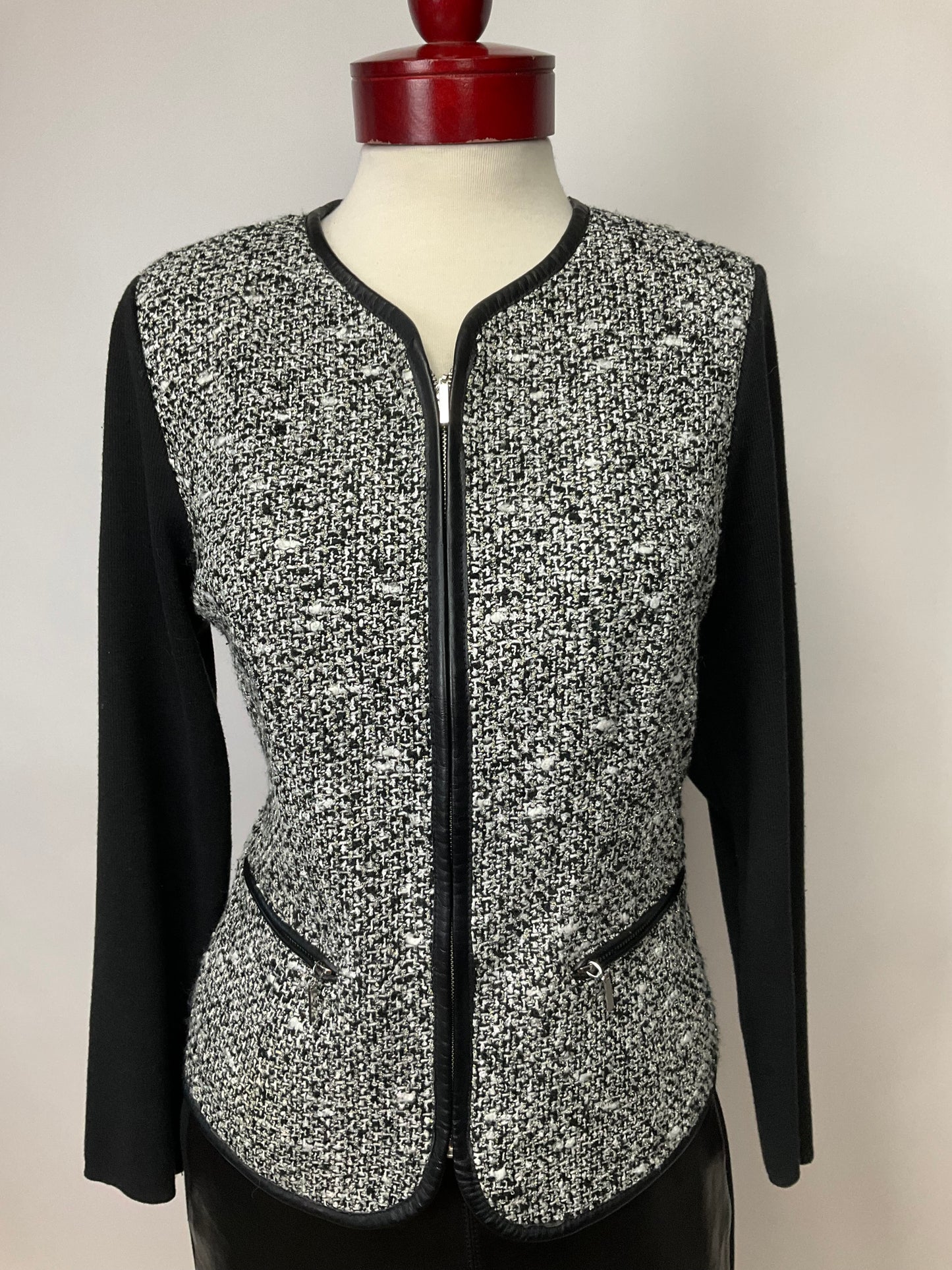NYGARD BLACK WHITE JACKET SZ M