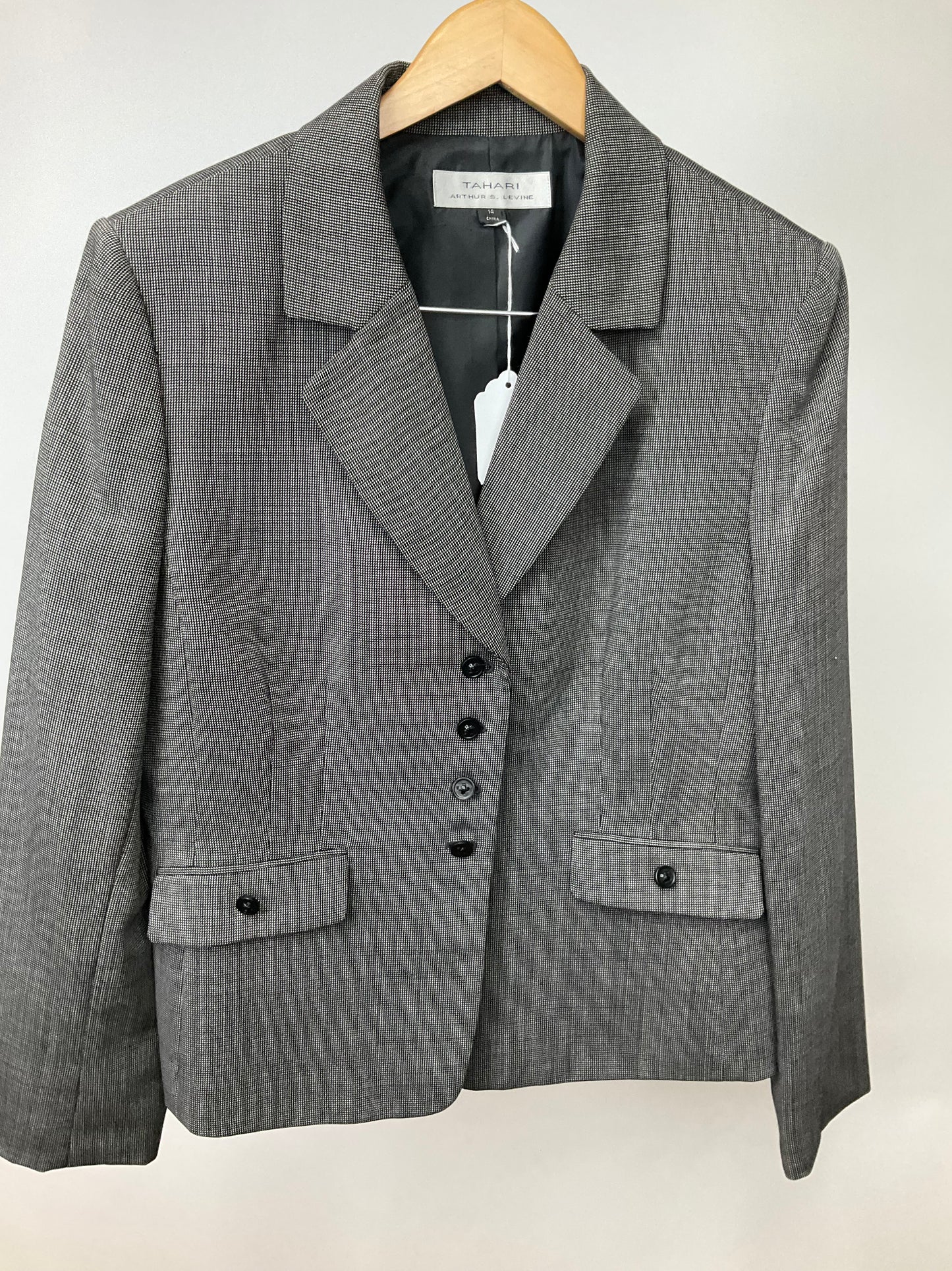 TAHARI GREY SKIRT SUIT SZ 14
