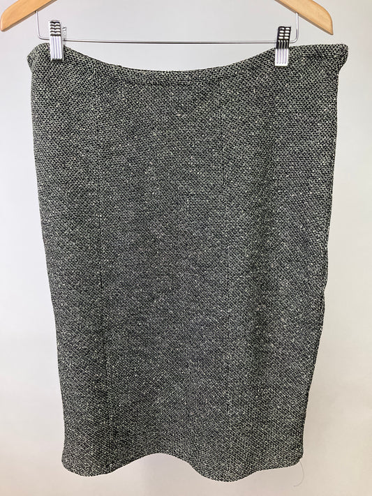 ST JOHN COLLECTION BLACK/WHITE SKIRT SZ 14-16