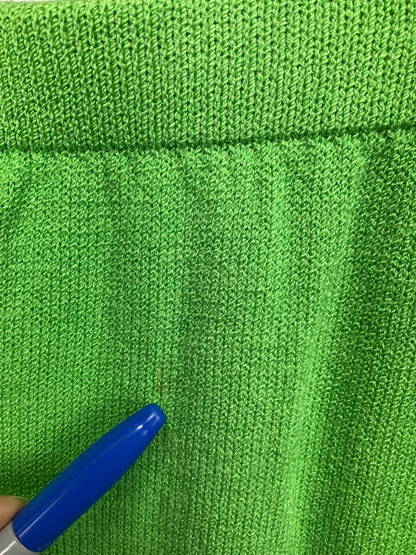 ST JOHN COLLECTION LIME SKIRT SZ 10