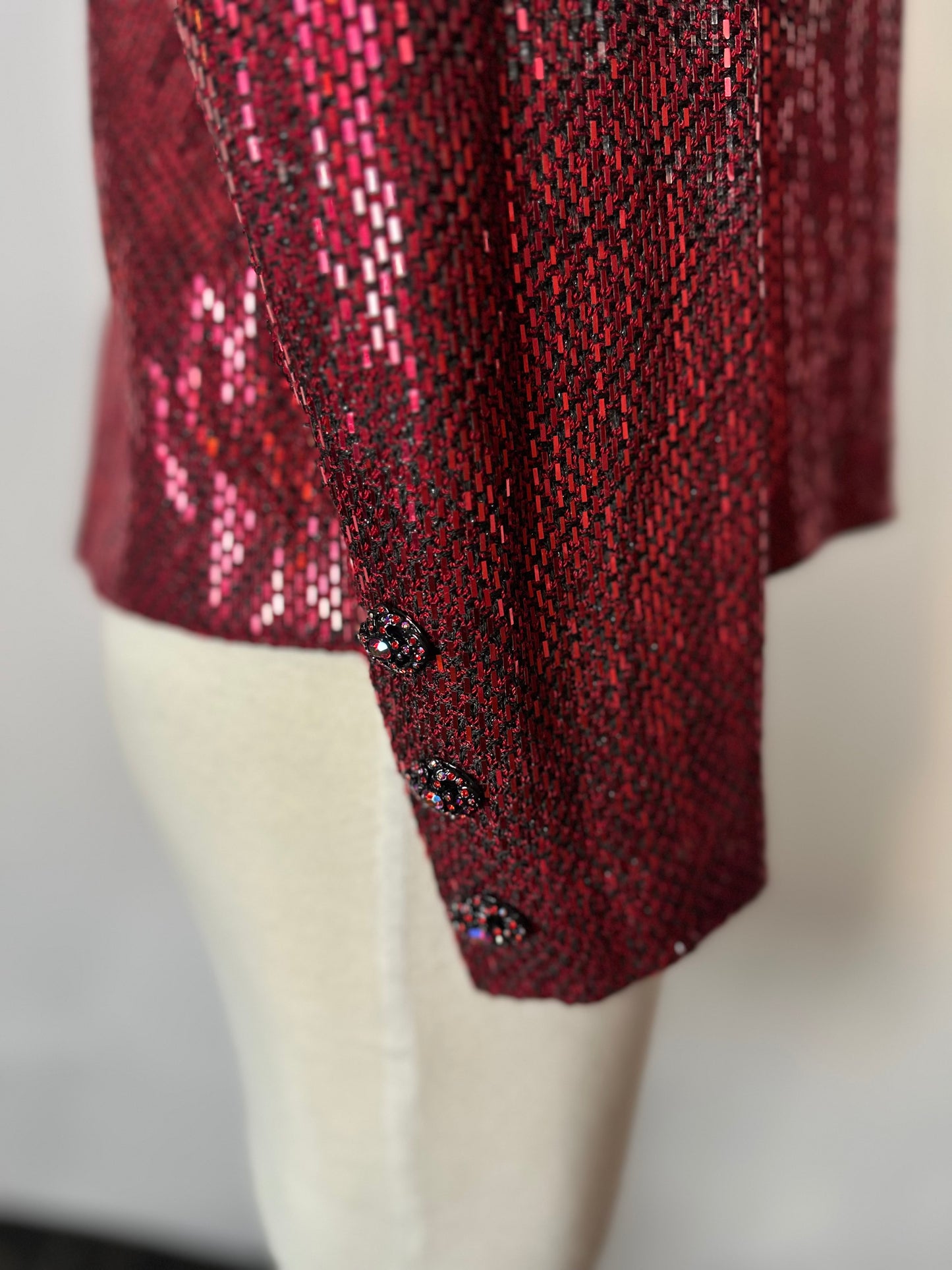 ST JOHN COUTURE RED PAILETTE BLAZER SIZE 8