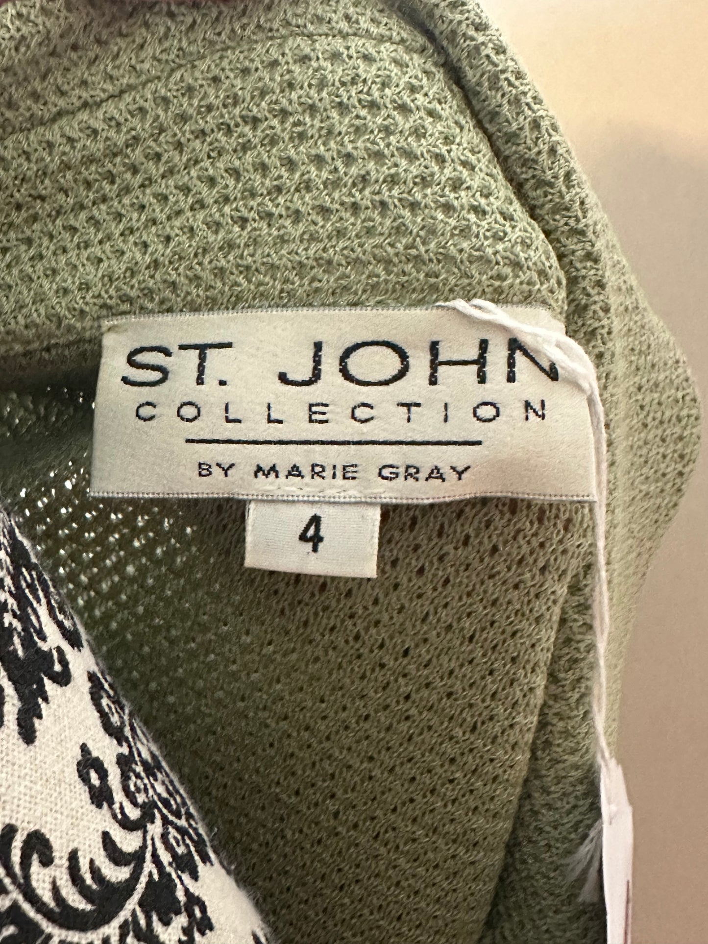 ST JOHN COLLECTION SAGE GREEN SUIT SZ 4
