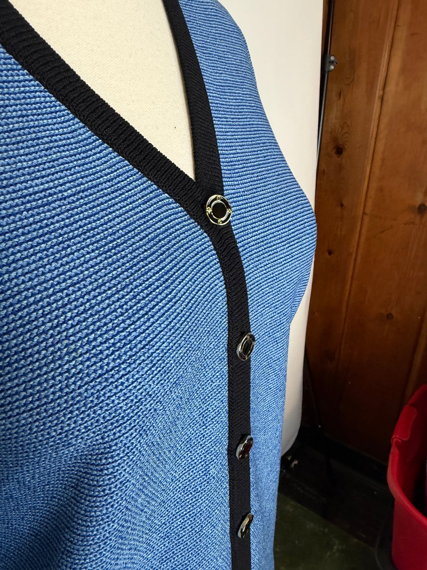 ST JOHN COLLECTION BLUE CARDIGAN SZ 2