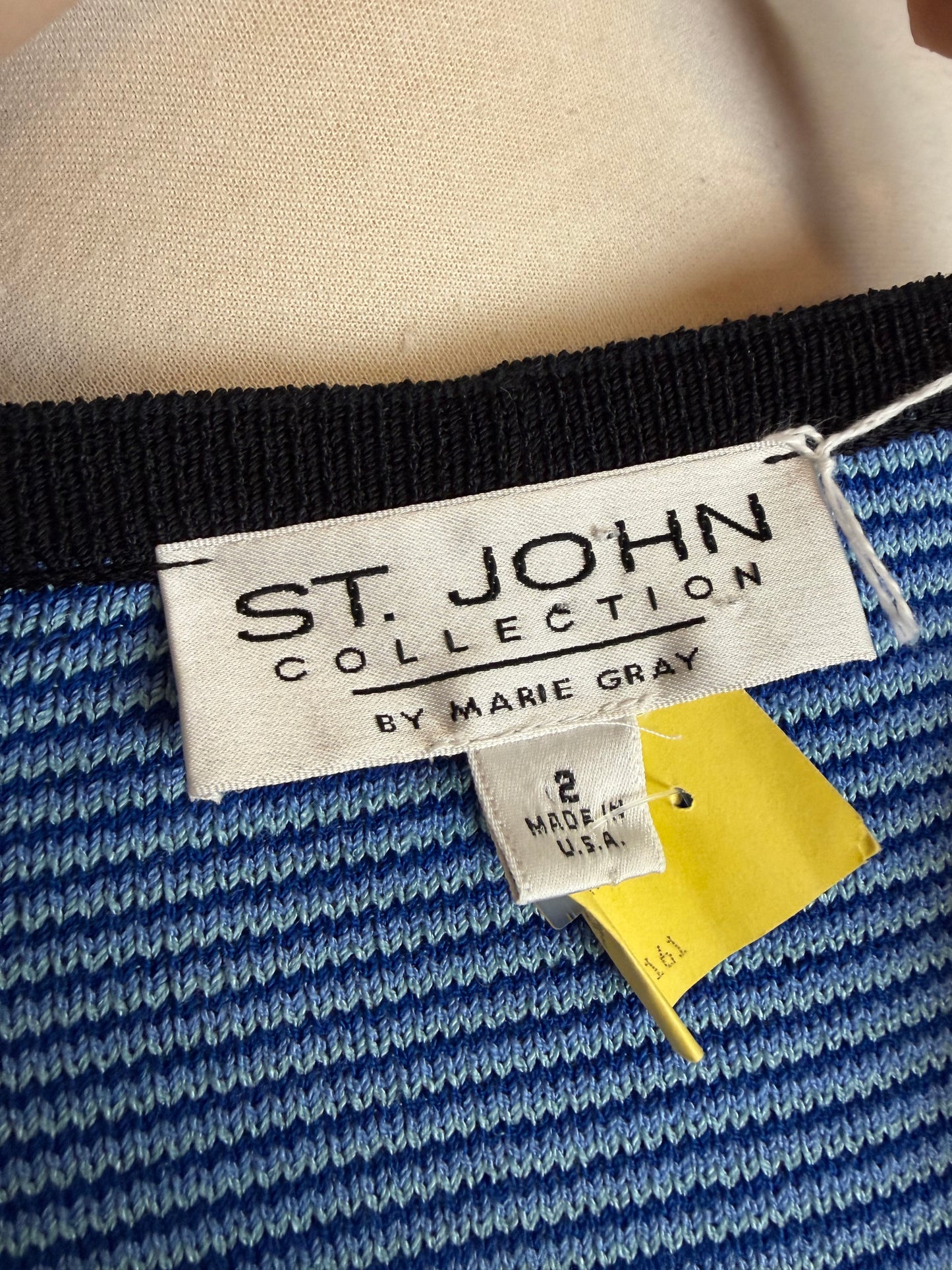 ST JOHN COLLECTION BLUE CARDIGAN SZ 2