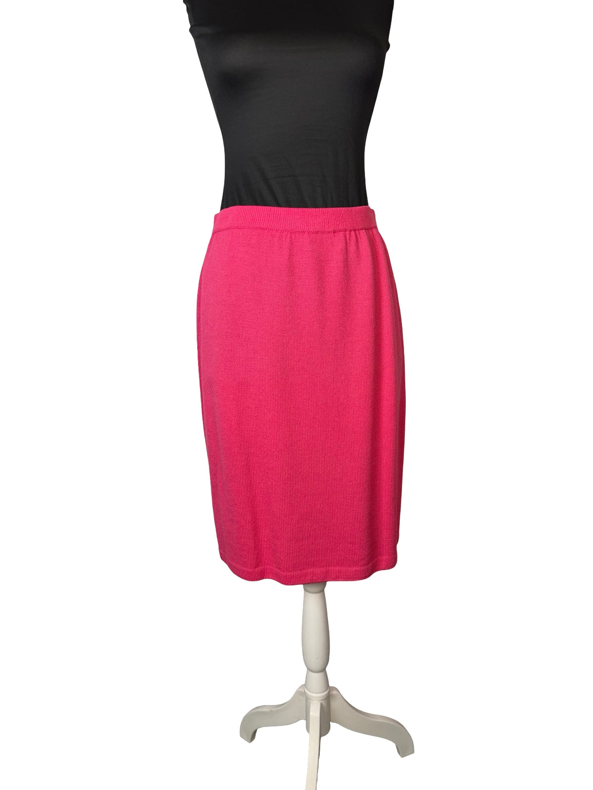 ST JOHN PINK SHORT SLEEVE SKIRT SUIT