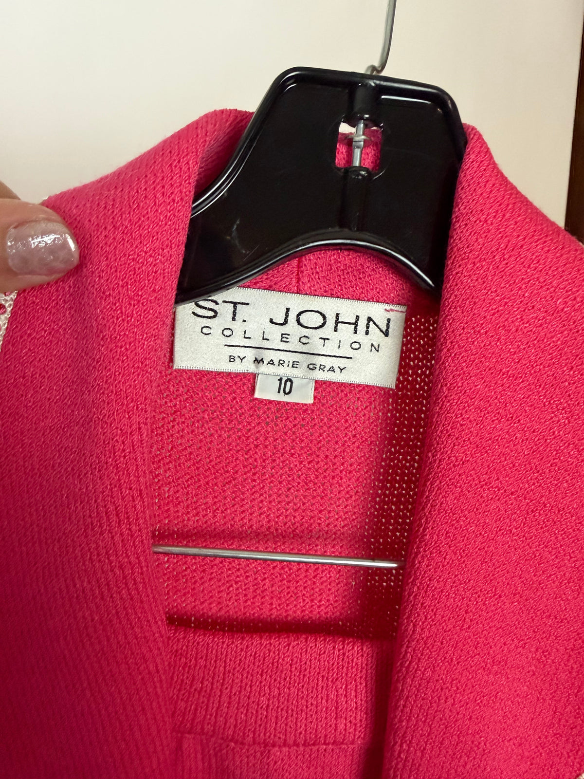 ST JOHN PINK SHORT SLEEVE SKIRT SUIT