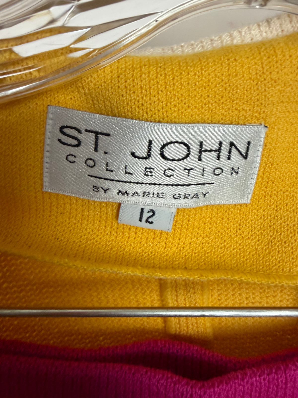 ST JOHN COLOR BLOCK SHORT SLEEVE SKIRT SUIT