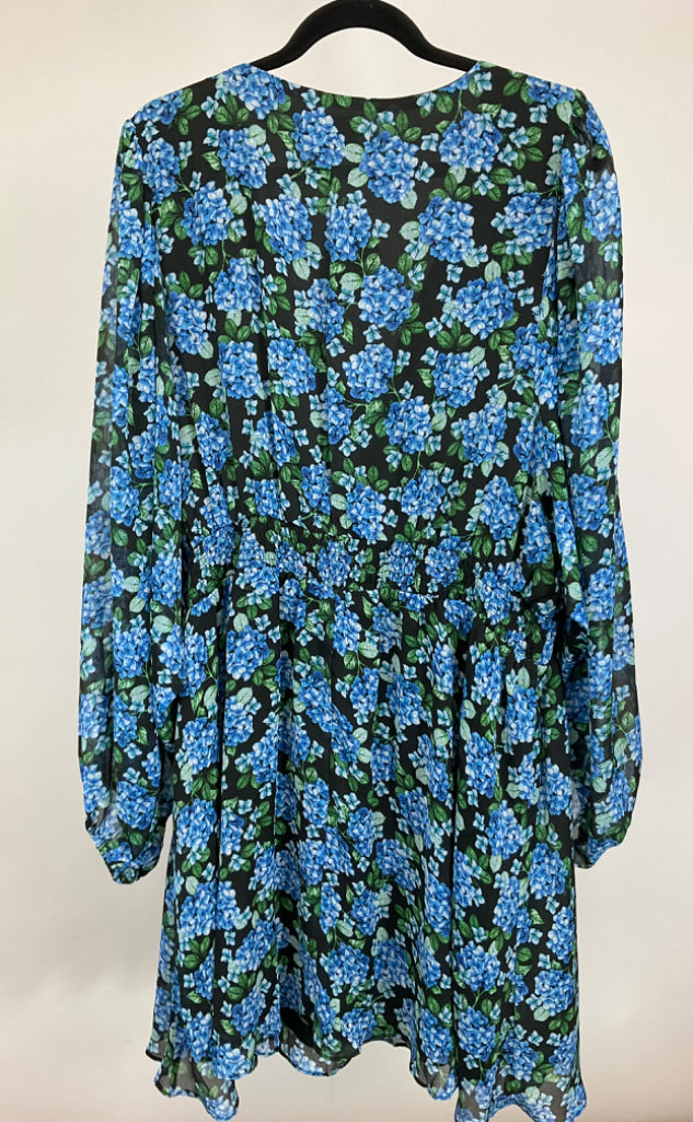 CITY CHIC BLUE FLORAL DRESS SZ 22 CITY CHIC BLUE FLORAL DRESS SZ 22